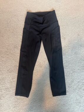 Athleta Stash II Capri  High-Waist Athletic Leggings. Size XXS.